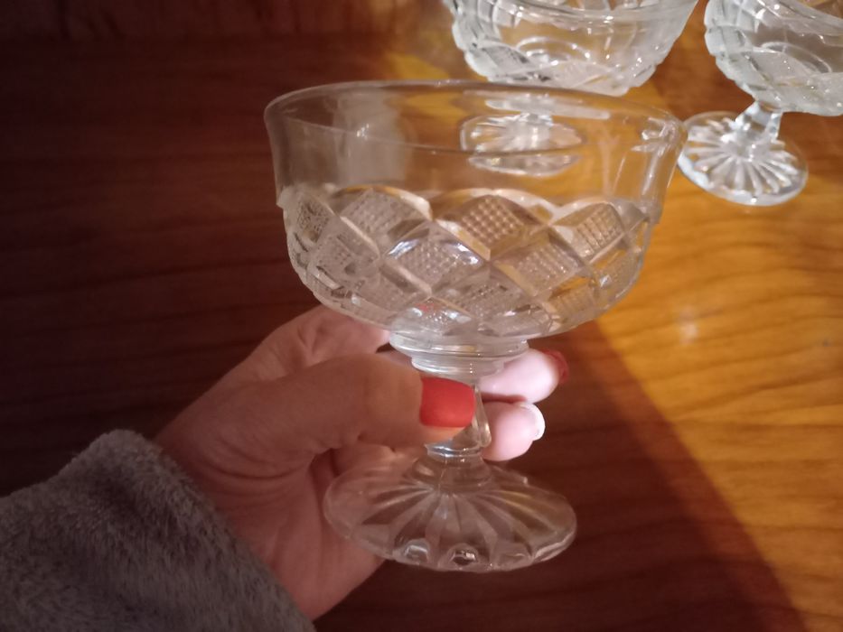 5 Vintage Glass Cups435433189284270081