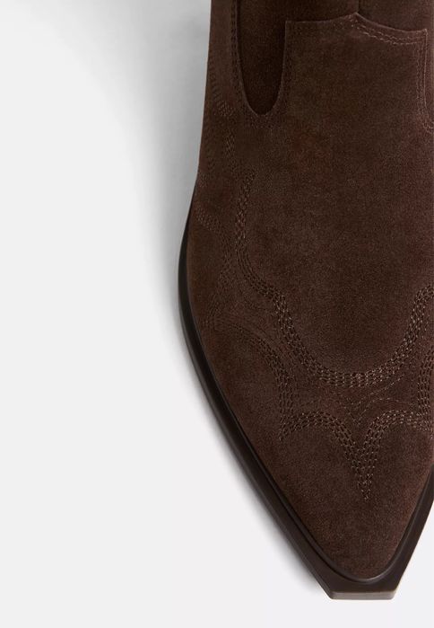 Коричневі замшеві козаки Stradivarius всі розміри