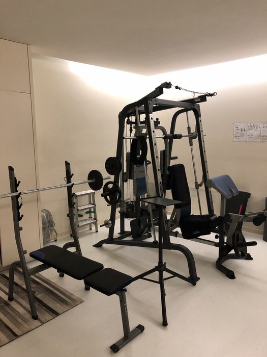Smith Machine – Estrutura Profissional – Excelente Estado