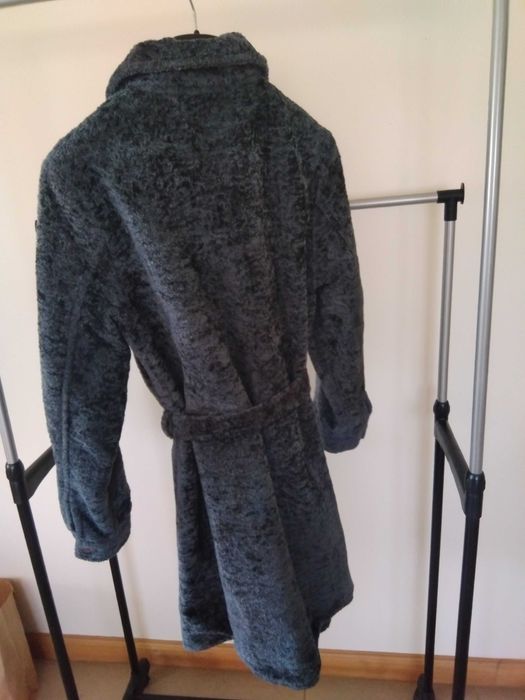 Sobretudo comprido com cinto XXL