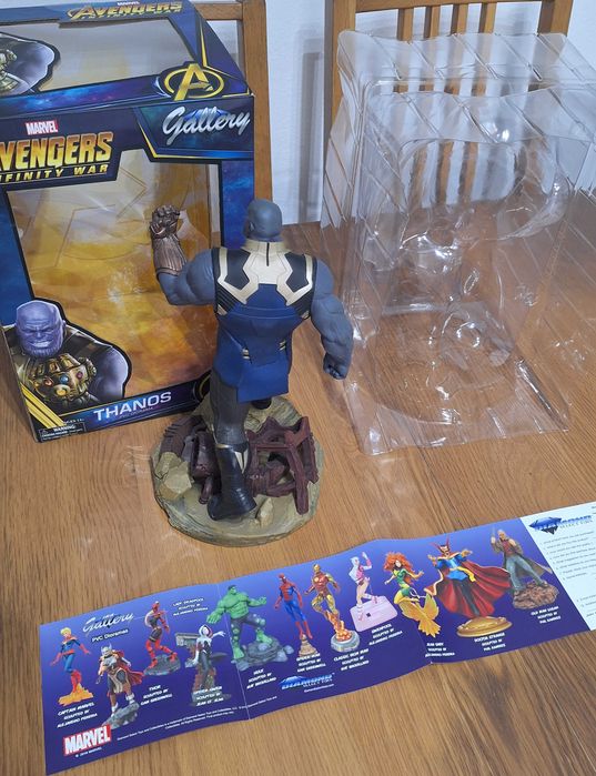Figura Thanos - Marvel