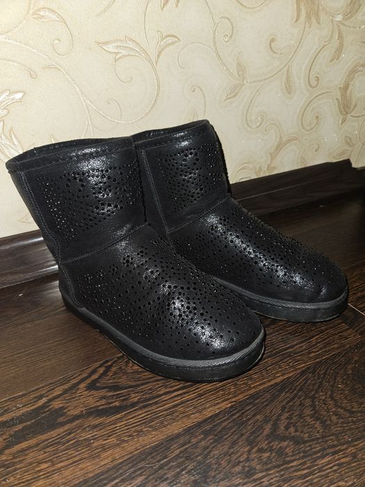 Женские угги в хорошем состоянии