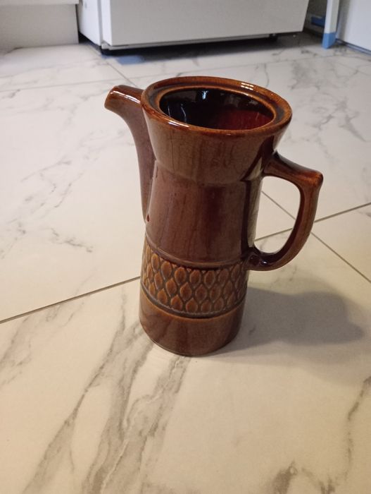 Dzbanek brązowy ceramiczny