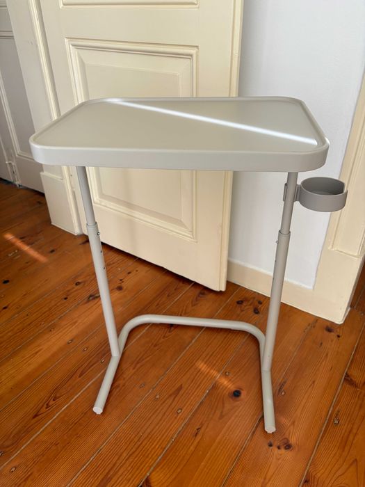 Suporte de laptop IKEA Björkåsen, na cor bege