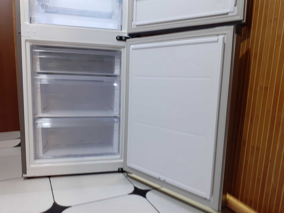 Большой холодильник SAMSUNG No Frost . (Доставка)