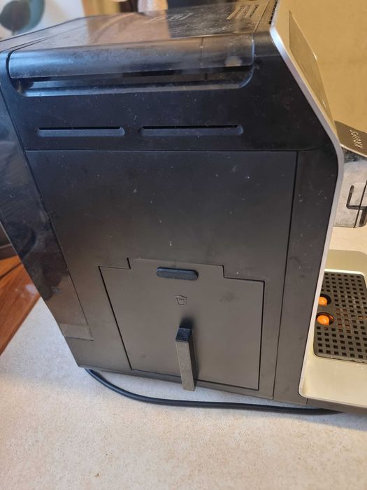 Кавомашина кофеварка Krups модель EA EA89 Made in France