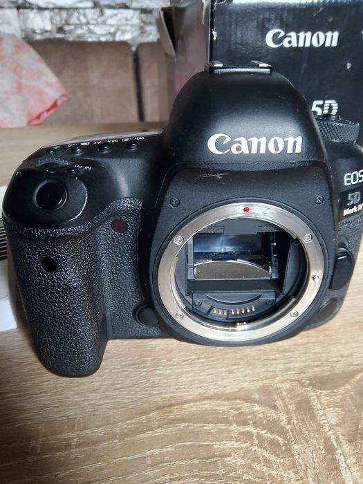 Canon 5D Mark 4 фотоапарати купити на OLX.ua