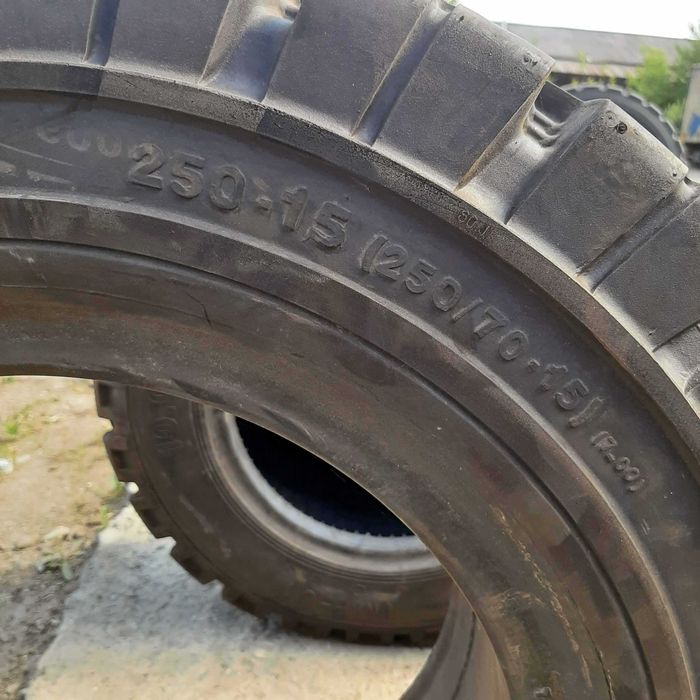 250/70 R15 Bkt б/у шини 1шт | 2506022