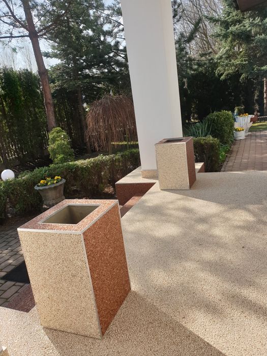 Kamienny dywan schody balkon Żywica Posadzki żywiczne