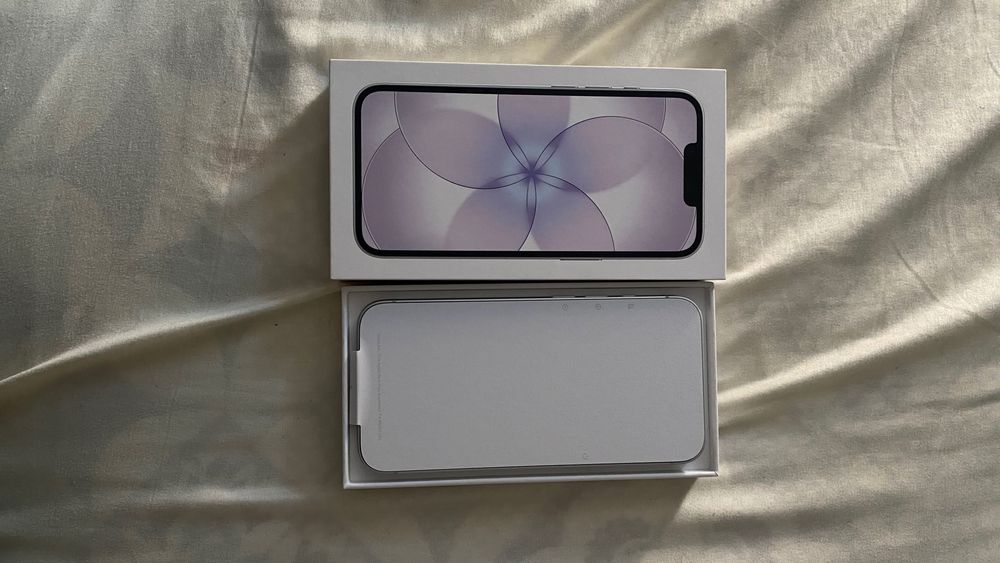 Sprzedam albo zamienię! iPhone 17e!Nowy! 256 g