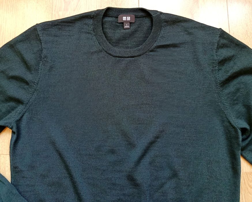 Свитер Uniqlo (100% тонкая шерсть), s