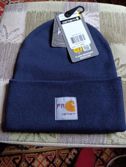Продам шапку двойная вязка.
