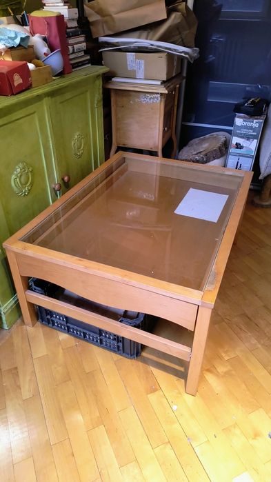 Sprzedam stół - ławę używaną przeszkloną IKEA