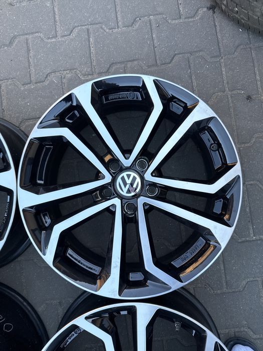 Felgi aluminiowe 18 cali 5x112 7J et 45  Volkswagen Passat