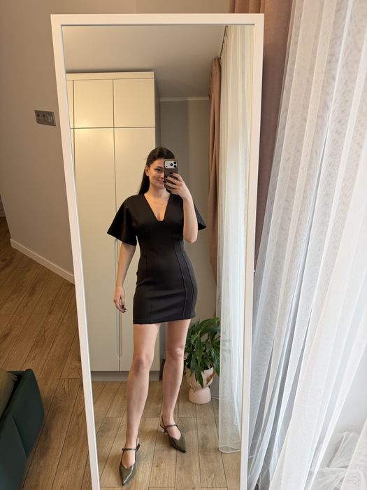 Чорне міні плаття Zara