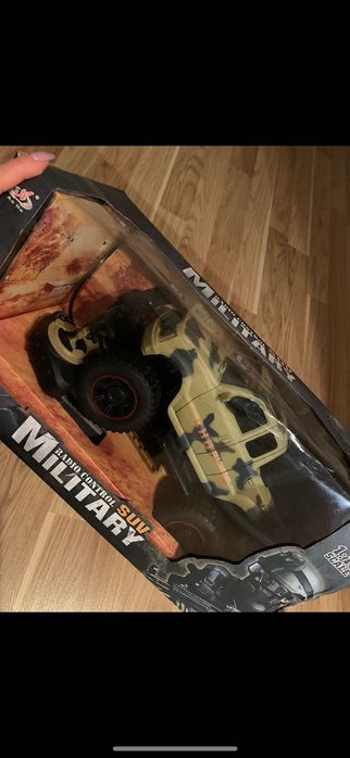 Auto wojskowe zabawka chłopiec na pilota