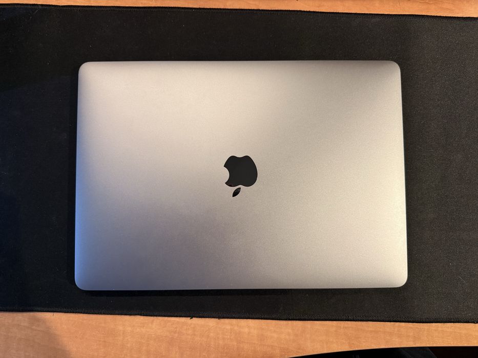 MacBook Pro M1 16Gb 256Gb + Carregador, Capa, Caixa