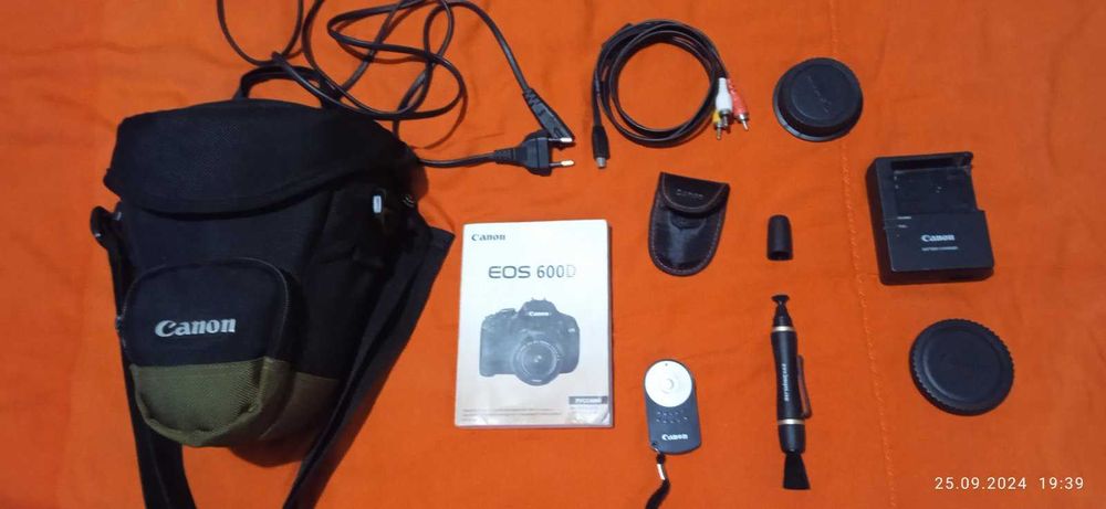 Зеркальная камера CANON D600+18-135