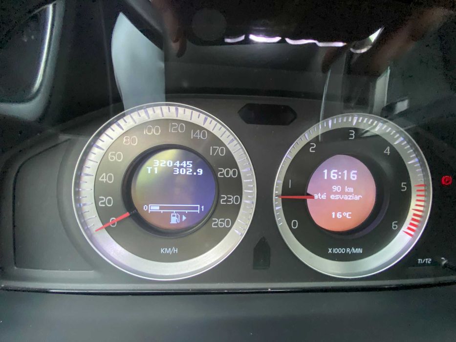 Volvo S60 D3 2.0 Diesel Manual