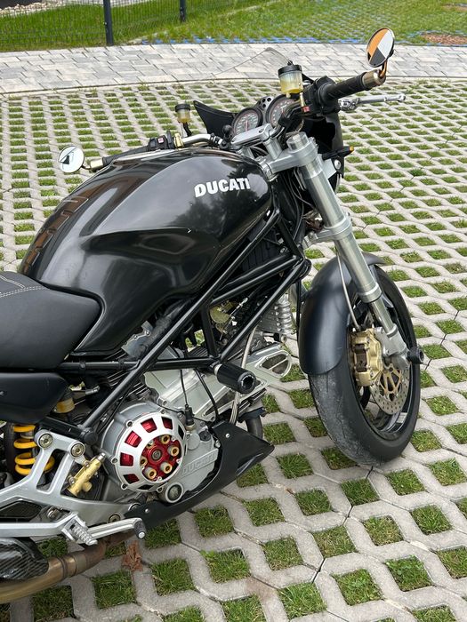 Ducati monster 900