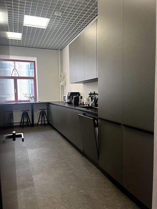 Без%. Продаж квартири, офіс.  110м2. Воздвиженка. Поділ.