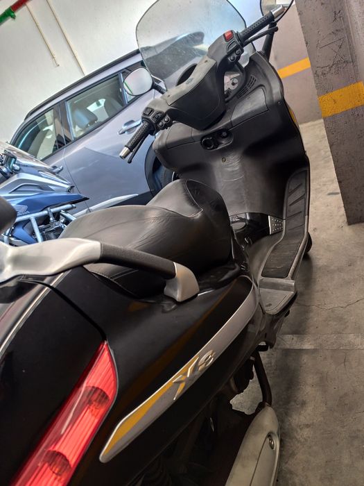 Mota Piaggio X8 200