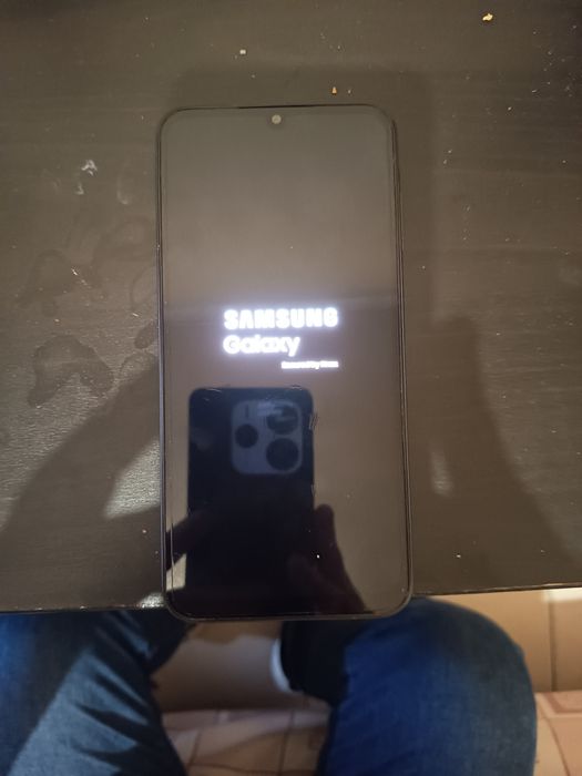 *Samsung a25 5g*