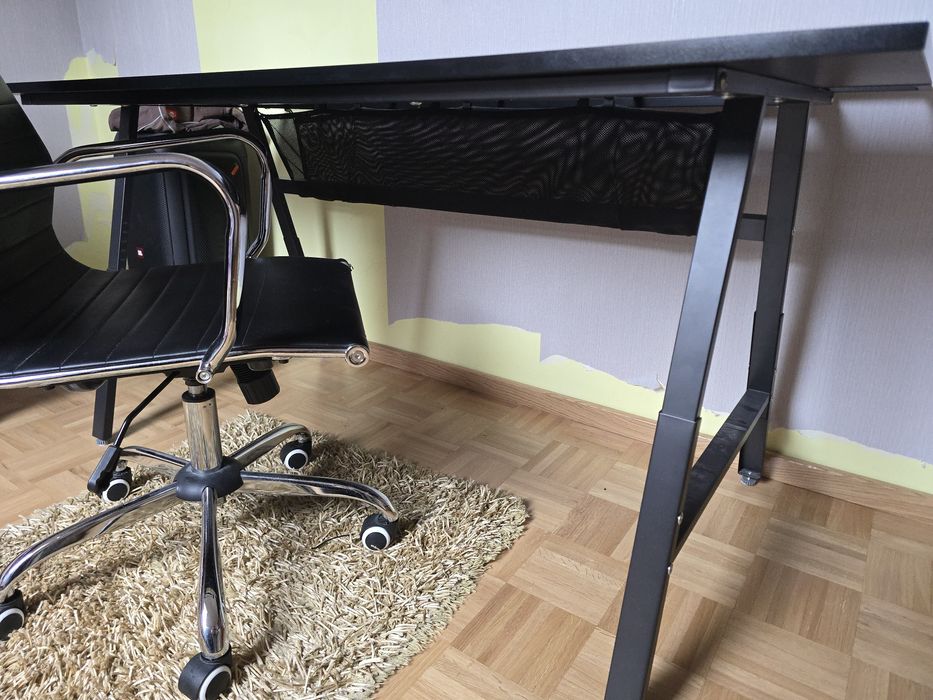 Sprzedam biurko i fotel