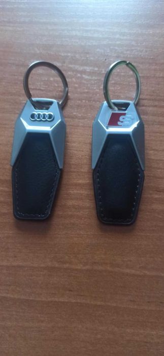 Audi BMW  brelok , etui  ,naklejka