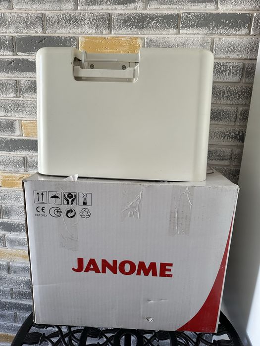 Janome,компʼютерна швейно-вишивальна машина 608QDC..