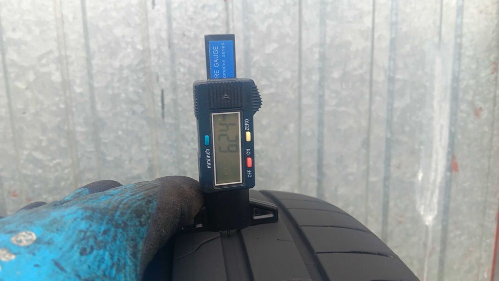 255/40/21 Hankook ion evo suv