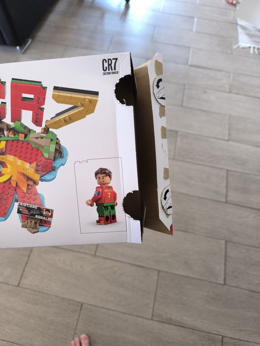 Caixa Original LEGO 43012 Cristiano Ronaldo CR7 – Vazia