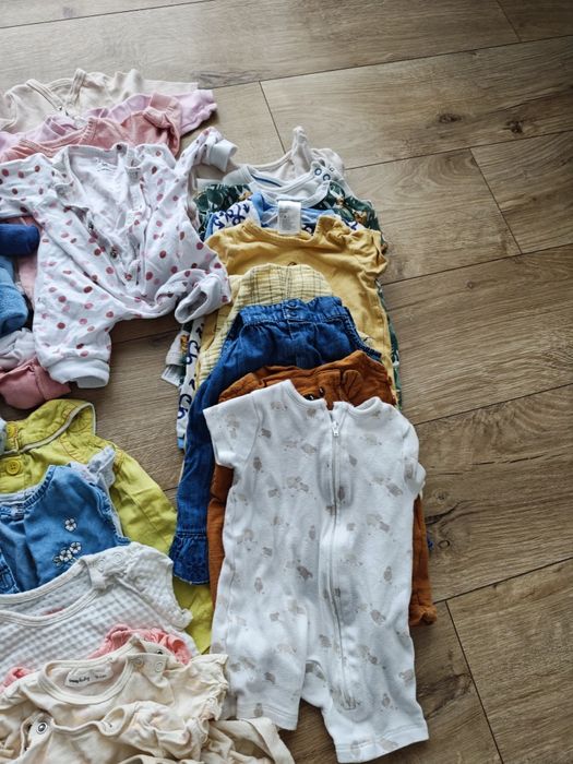 Paczka ubrań dziecięcych rozmiary 56 62 Nike