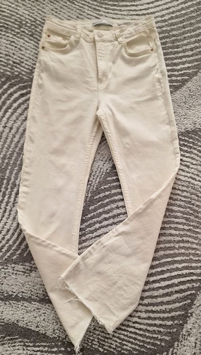 Spodnie jeans "Bershka ".