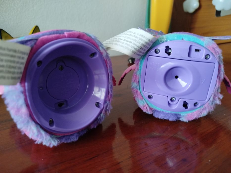 Dois bonecos Hatchimals