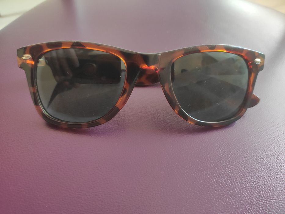 Жіночі сонцезахисні окуляри