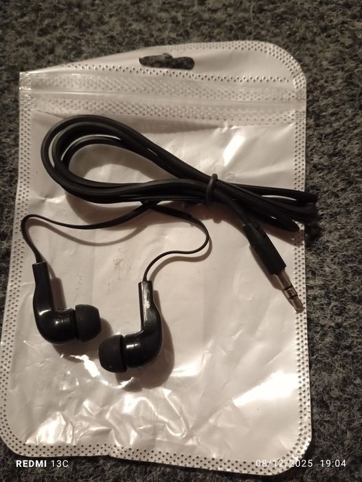 Fones de ouvido pretos