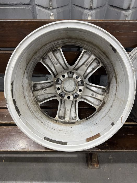 99 Литые оригинальные диски Mercedes W221 5/112 R17 et43