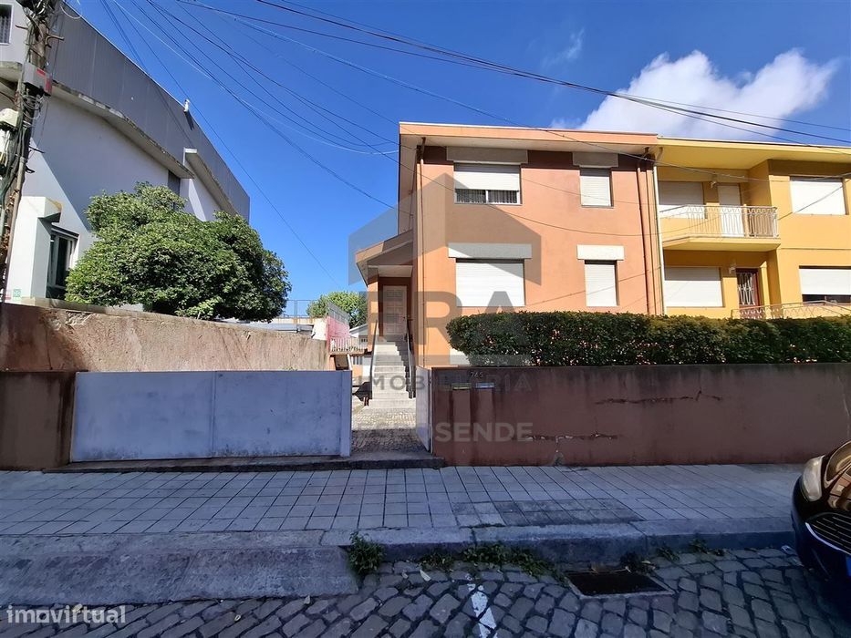 Prédio em propriedade total – Ramalde, Porto