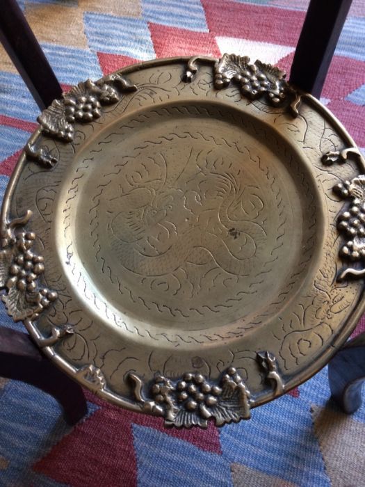 Mesa de apoio oriental rara