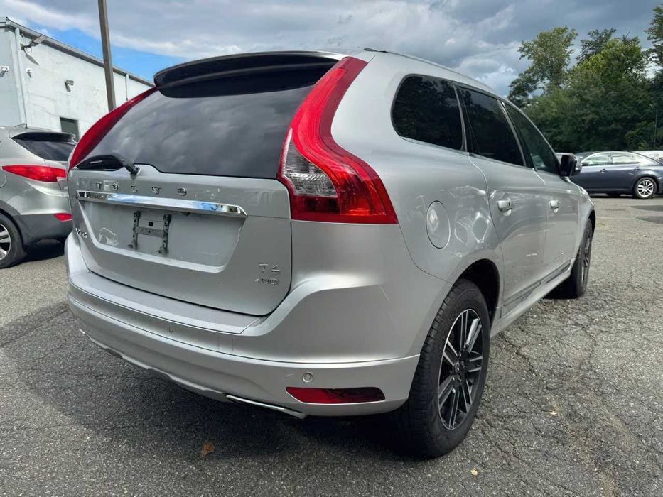 Volvo XC60      2016