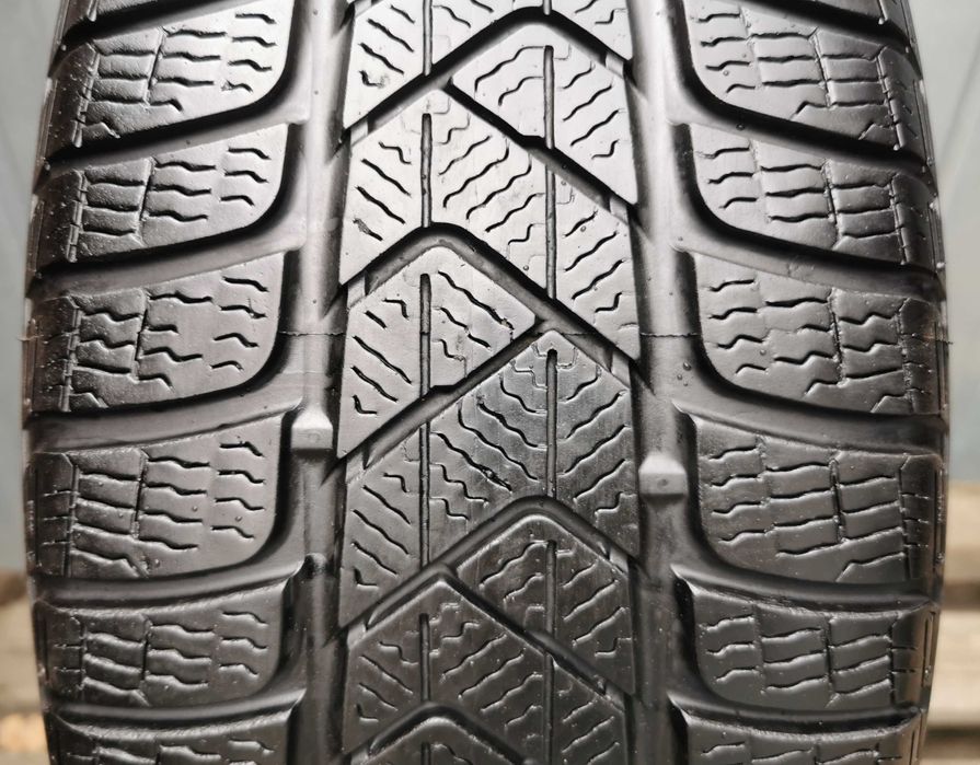278) Opona - 225/55/18 - Pirelli - 5.5mm - 1x2021 - Zimowa