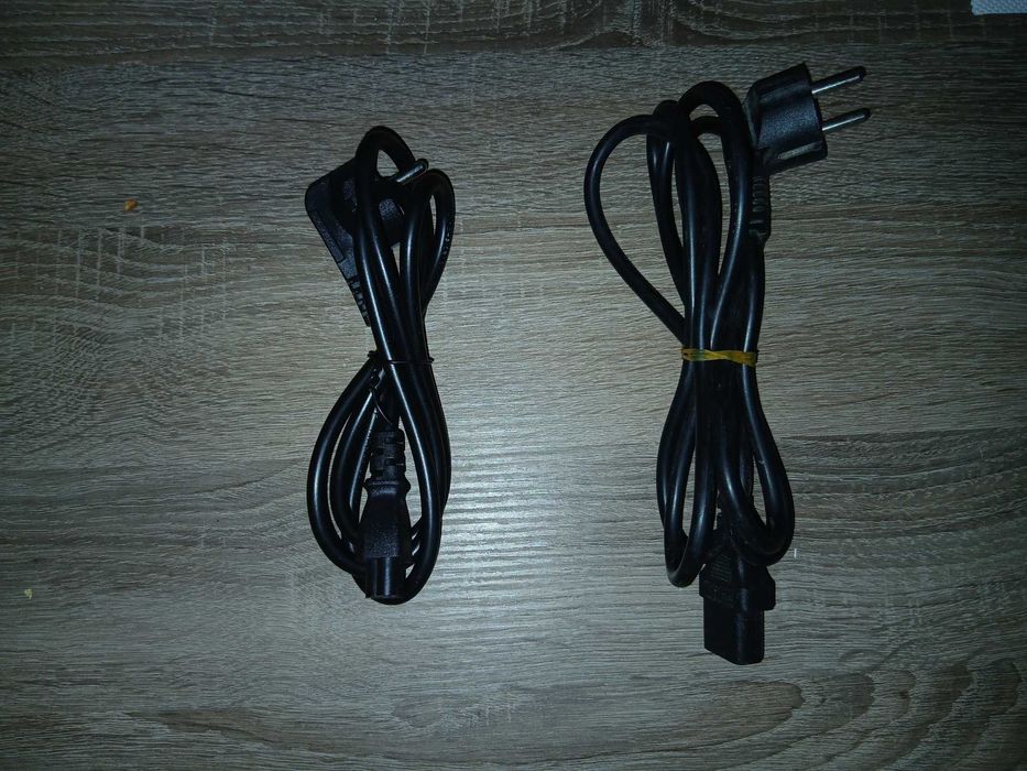 Cabos de Alimentação – Portátil / PC / Monitor – Novos