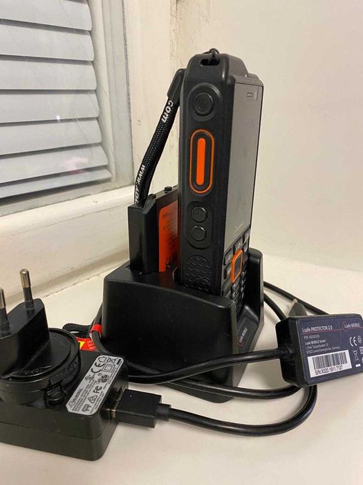 Продам вибухозахищений мобильный телефон i.safe mobile is330.1