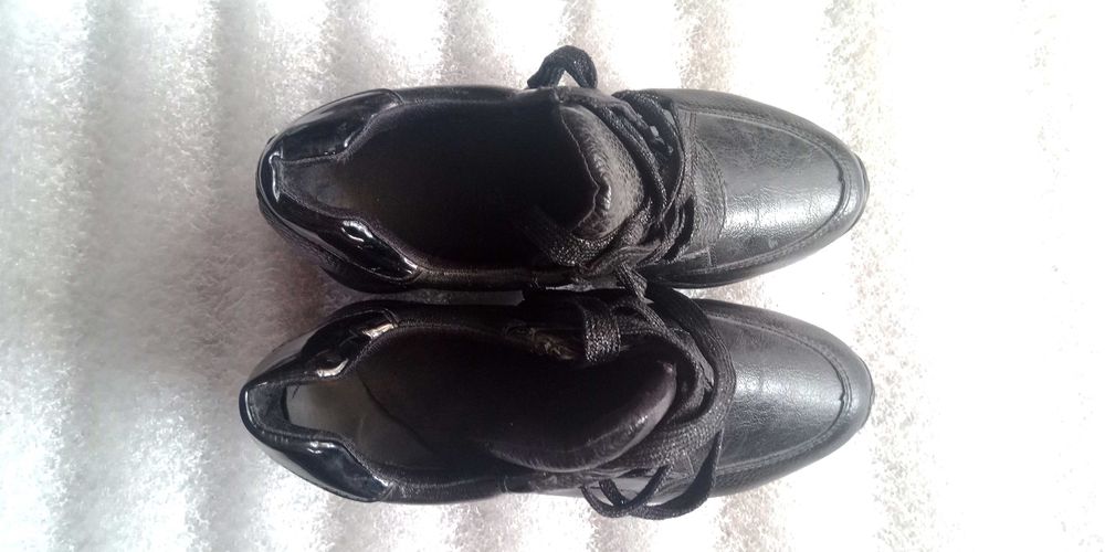 женские ботинки на танкетке 36 р полуутепленные