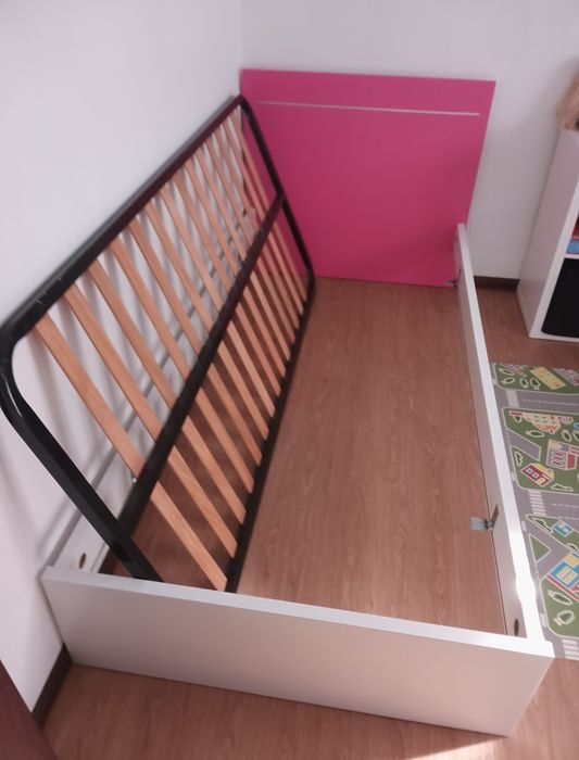 Cama solteiro rosa + colchão