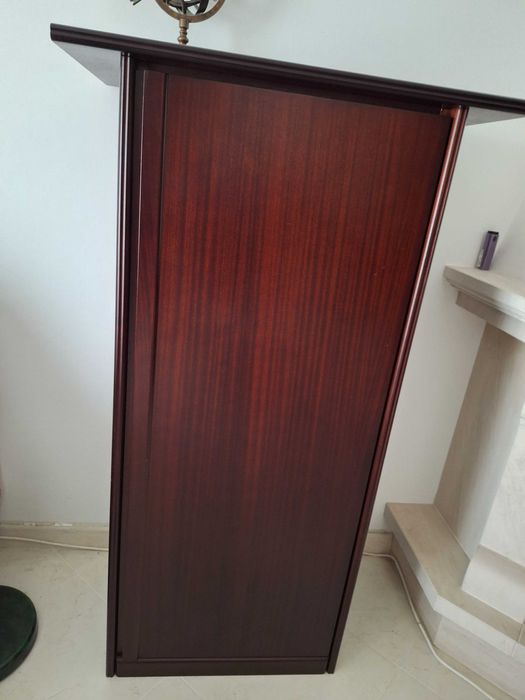 móveis de sala cadeirão e mesa de centro