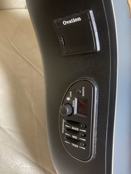 Vendo Ovation como nova