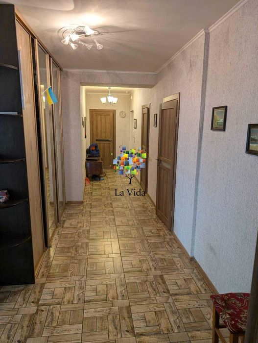 Продам 2к. квартиру  вул. Юрія Литвинського 64
