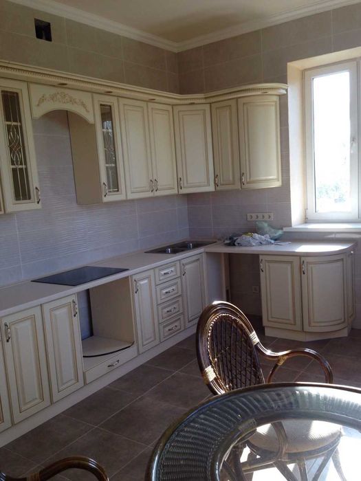 Оренда будинку можна для сім'ї під офіс Генератор